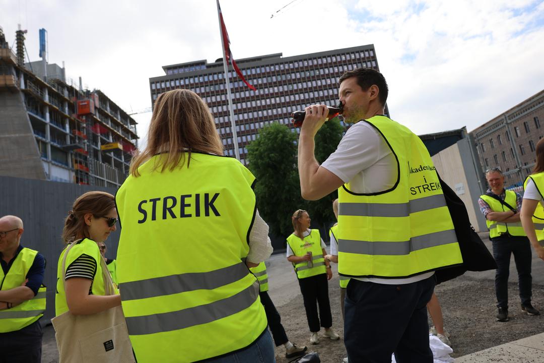 Politiet streiker: – Vi vil beholde dyktige fagfolk