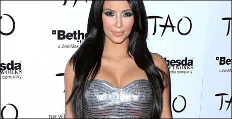 Kardashian: - For gammel til å posere naken - VG
