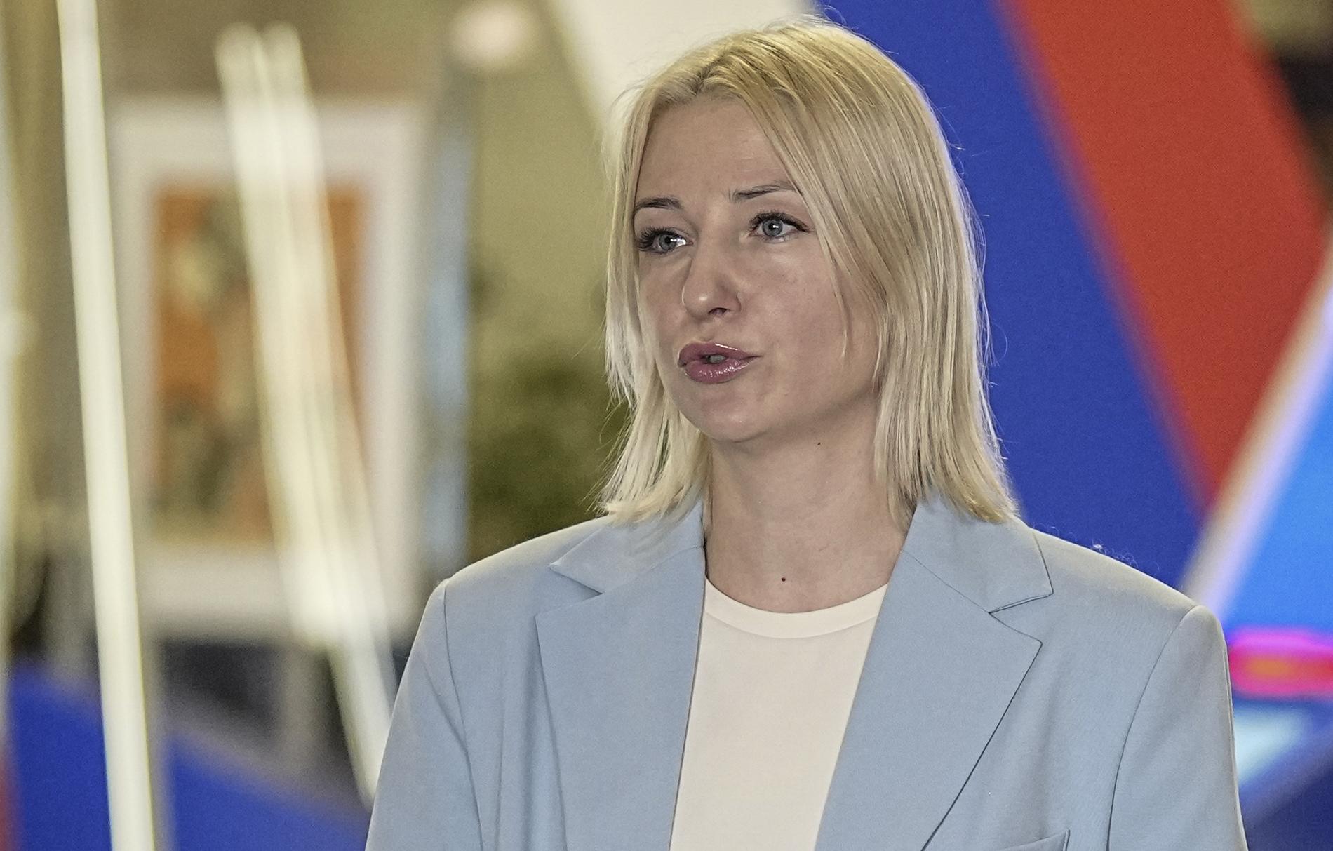 Mother of three (40) wants to challenge Putin for president