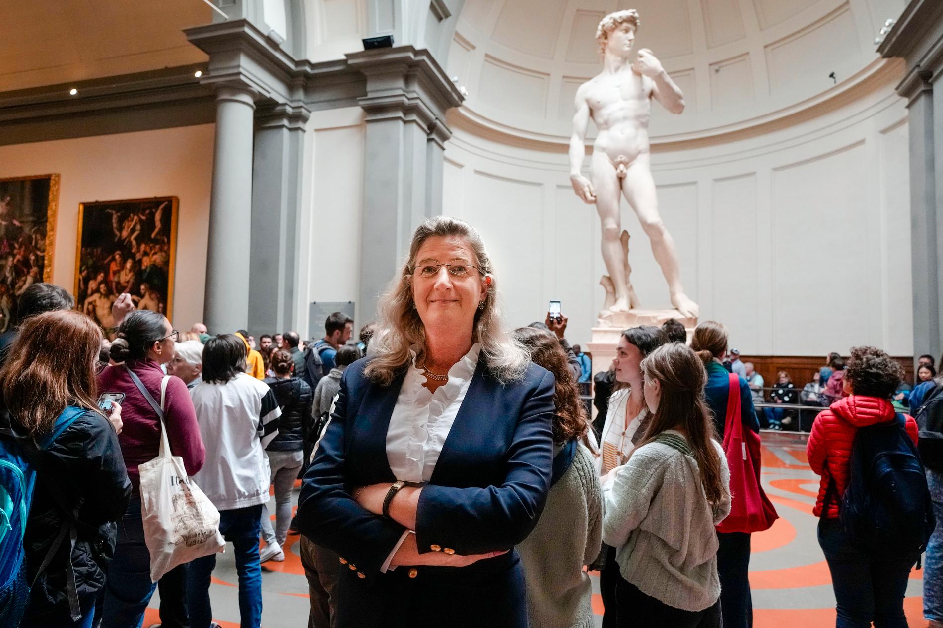 La direttrice del museo Cecily Holberg ha descritto Firenze come una “puttana”: – Colpisce tutta l'Italia