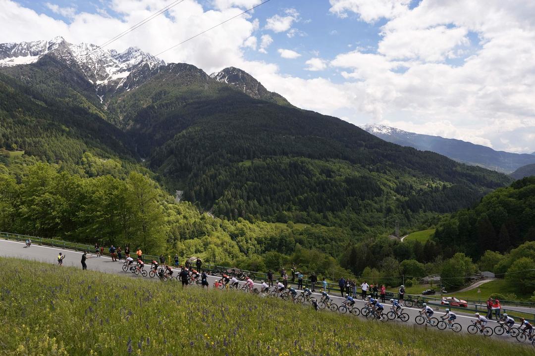 Tappa del Giro d’Italia notevolmente accorciata dopo l’ultimatum dei corridori