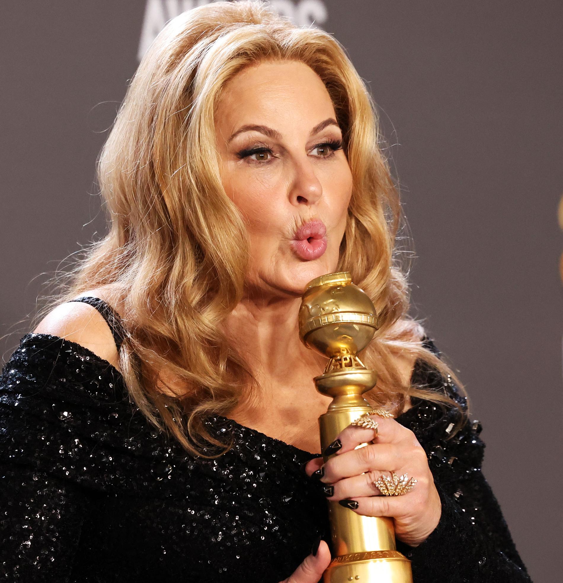 TV viewers are ecstatic over ‘The White Lotus’ star Jennifer Coolidge after the Golden Globes