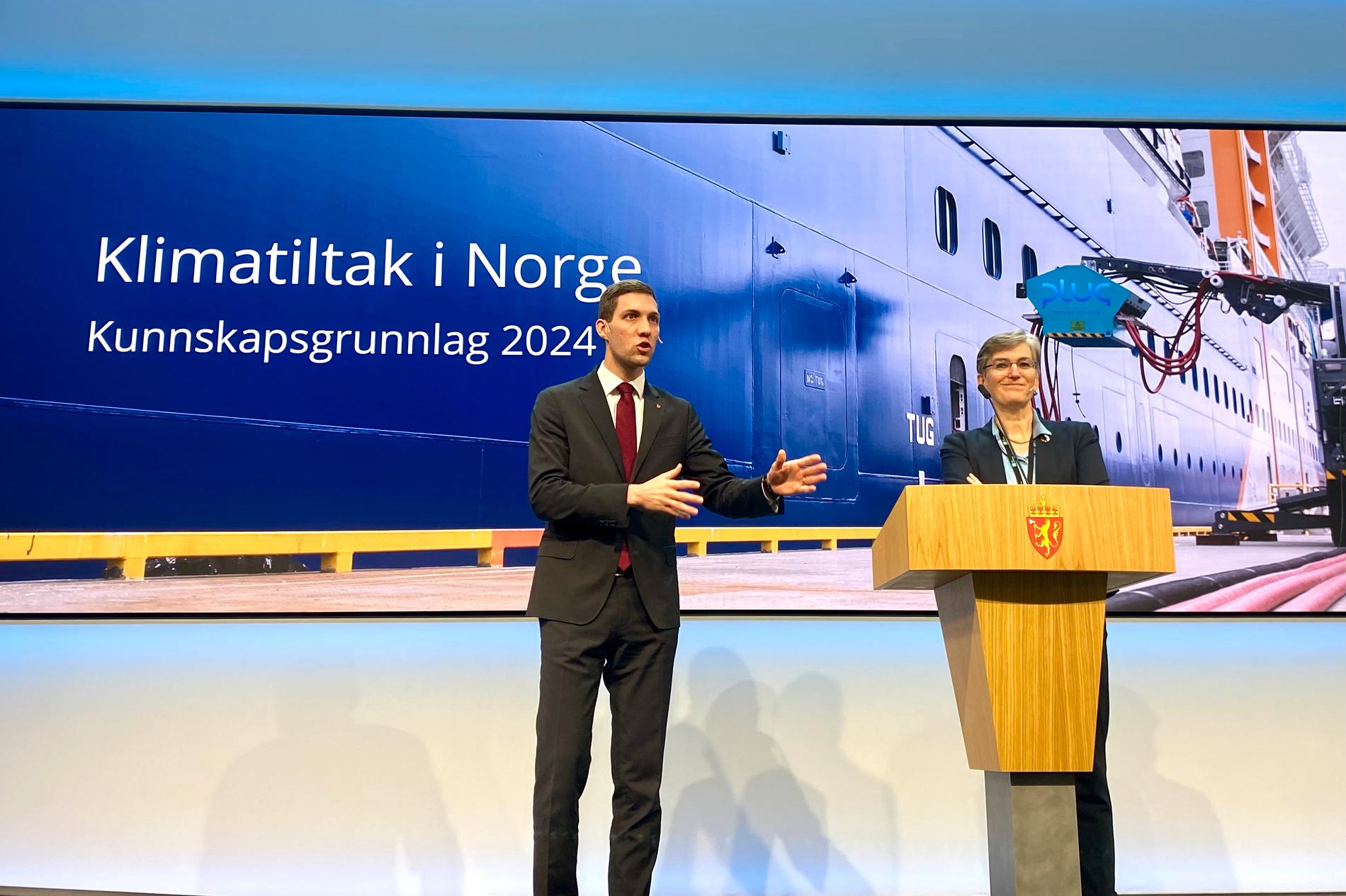Onsdag overrakte direktør Ellen Hambro i Miljødirektoratet en rapport til klima- og miljøminister Andreas Bjelland Eriksen (Ap). Den viser at Norge har langt igjen til målet om 55 prosent klimakutt innen 2030. Med et krafttak kan målet nås i 2033.